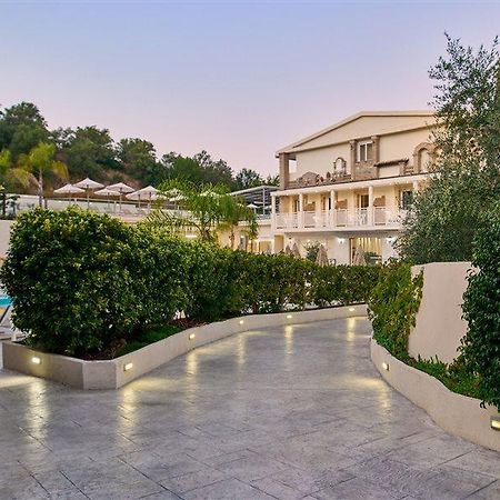 Mavrikos Hotel พลานอส ภายนอก รูปภาพ