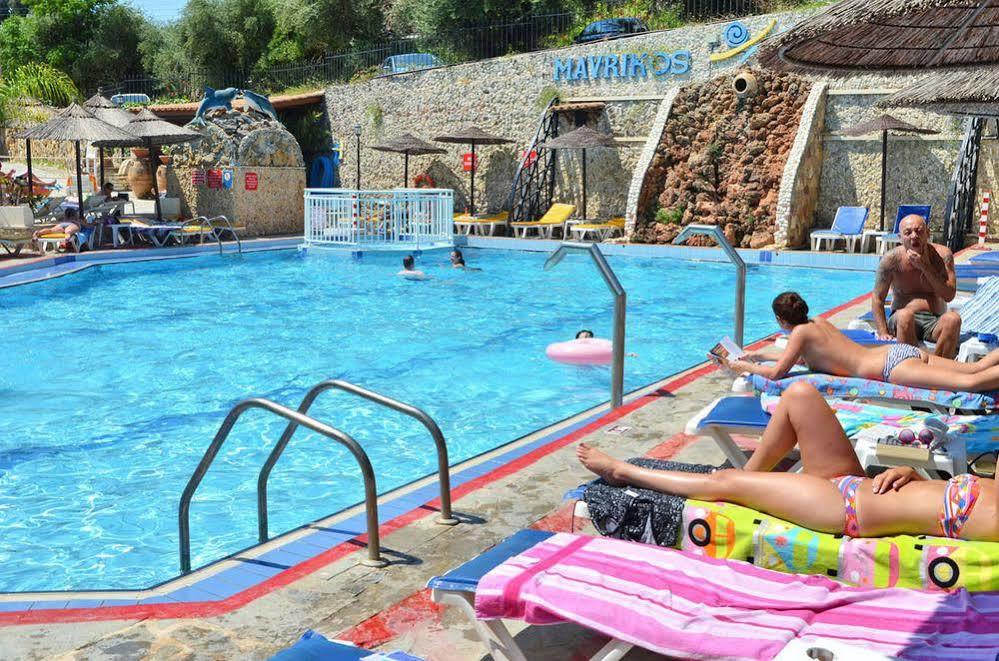 Mavrikos Hotel พลานอส ภายนอก รูปภาพ